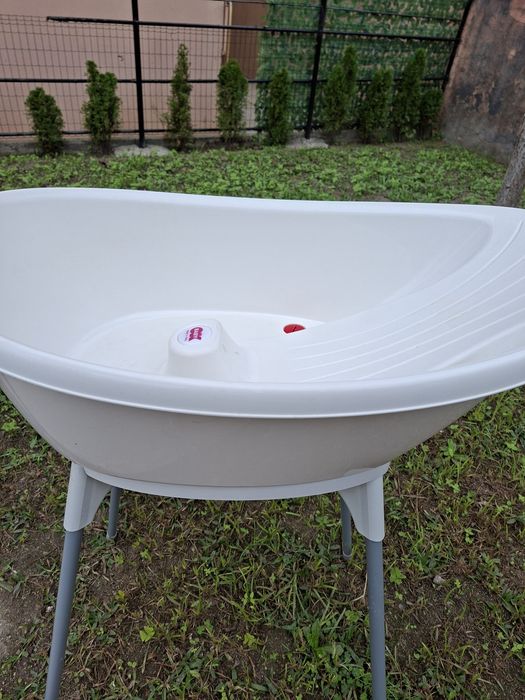 Vendo Berço com Colchão + Banheira com Suporte

Vendo berço usad