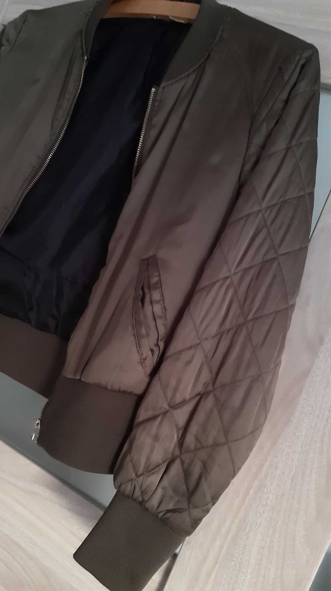 Kurtka H&M Divided bomberka zielona jacket damska 
rozmiar S /M