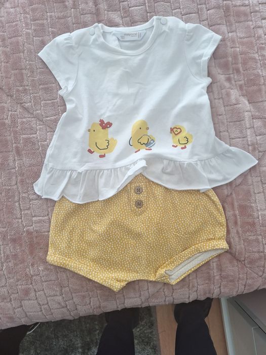 Roupa 4-6 m (1 da Chicco + 3 da Mayoral)