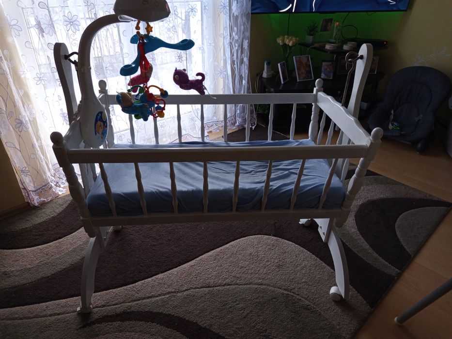 Bujana kołyska dziecięca