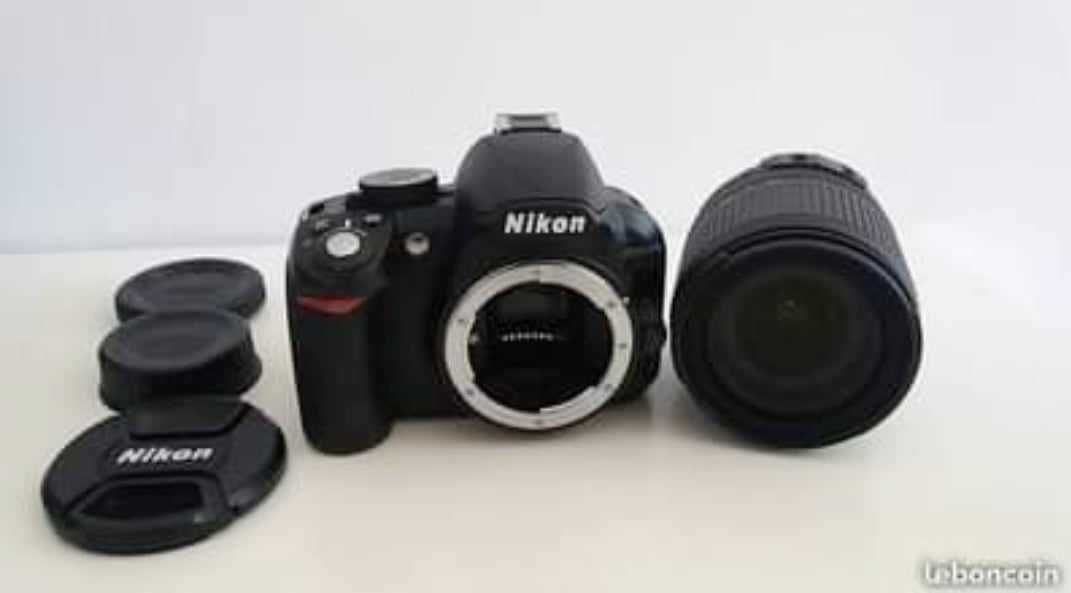 Máquina fotográfica Nikon D3100 kit completo