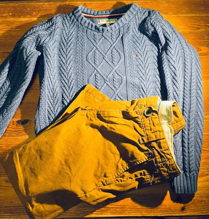 Śliczny sweter Hilfiger