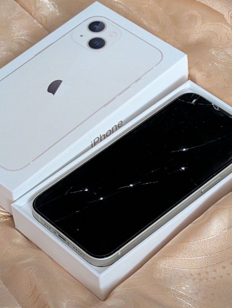iPhone 13 uszkodzony