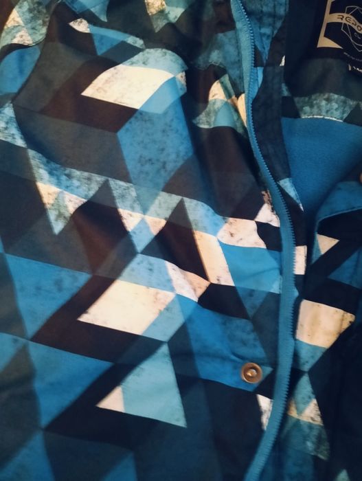 Kurtka zimowa dla chłopca Reporter r.140 uszkodzona