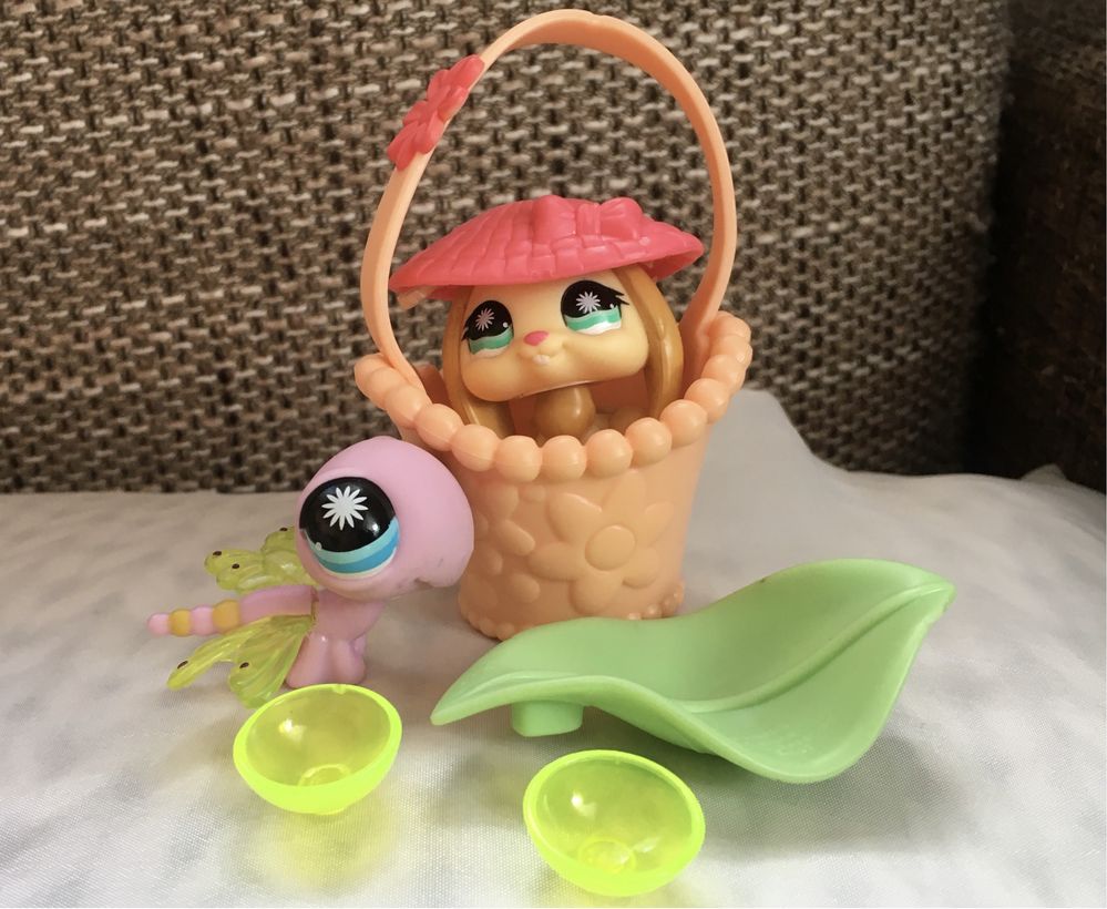 2 figurki Littlest Pet Shop LPS królik #864, ważka #865 + dodatki