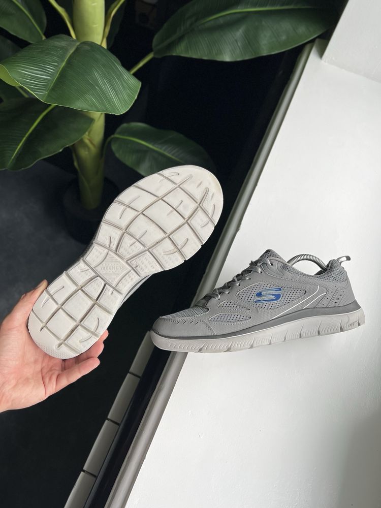 Оригінал! Чоловічі кросівки Skechers 42 розмір (27 см устілка)