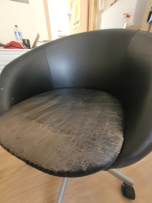 Cadeira escritório preta IKEA SKRUVSTA