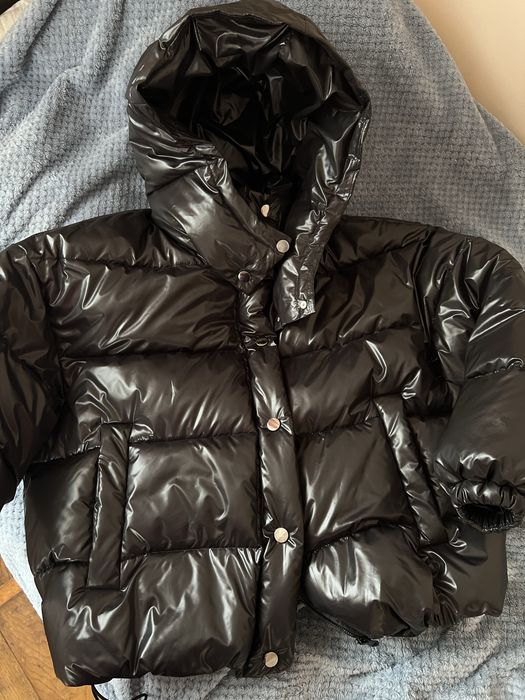 Лакований пуховик