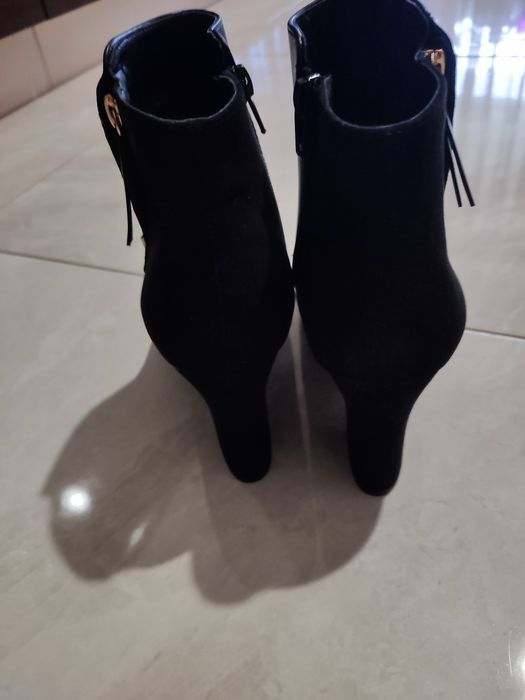 Нові весняні черевики