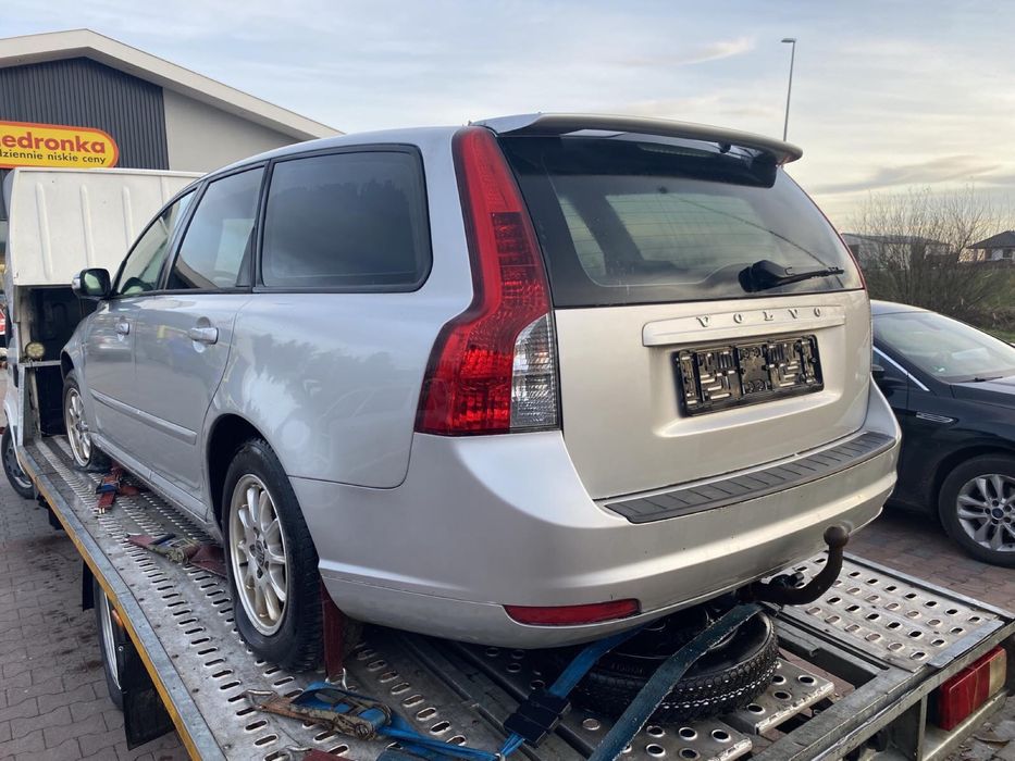 На розбір Volvo V50 2004-2012