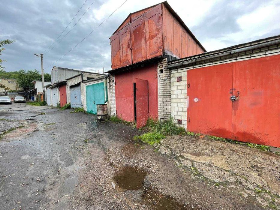 Продається цегляний гараж в кооперативі "Мальви" вул. Винниця 2