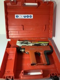 Пороховой монтажный пистолет  Hilti DX 450