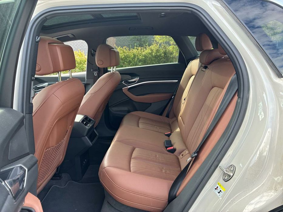 Audi E-tron 55 Quattro Prestige 4D 95kW