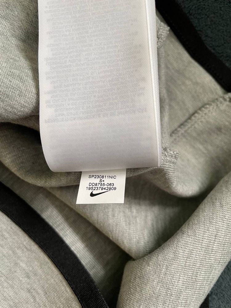 Nike кофта TECH FLEECE, нова з бірками!