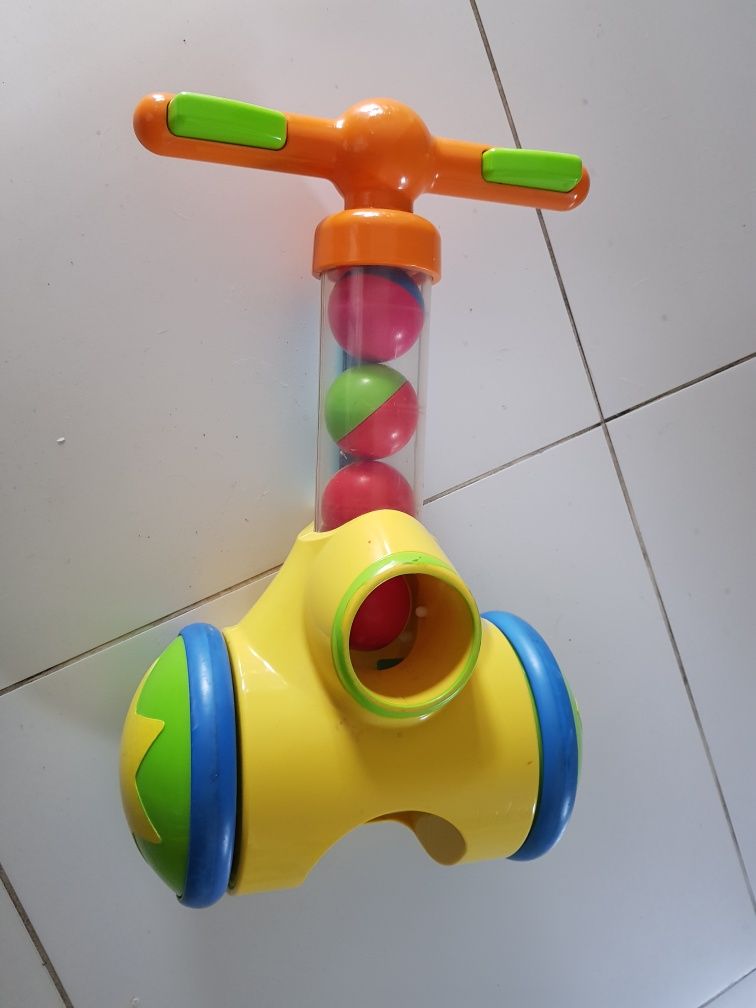 Tomy wyrzutnia pchacz