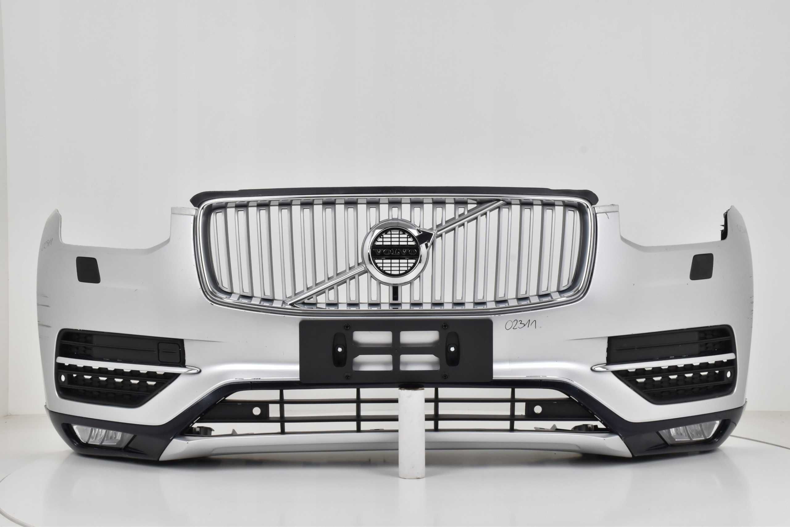 Volvo XC 90 / XC90 Передний бампер / Передній бампер
