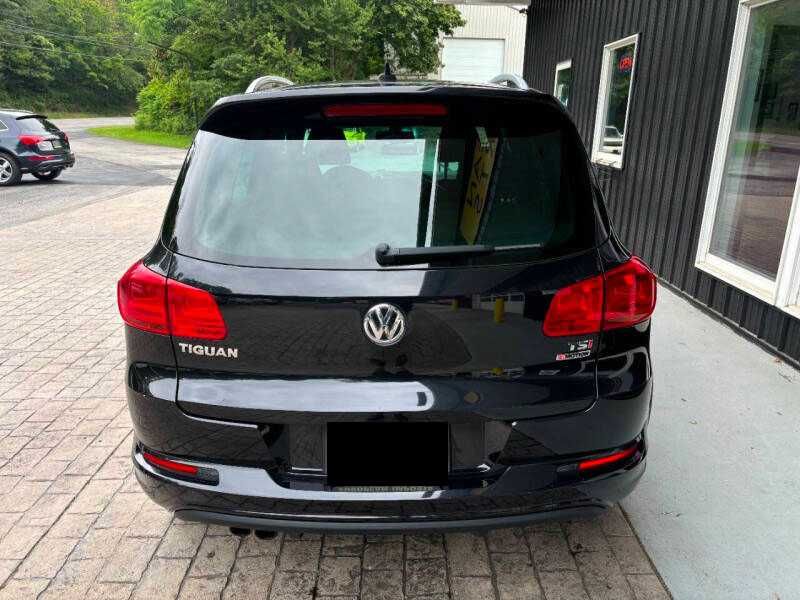 2016 Volkswagen Tiguan 2.0T R-Line 4Motion