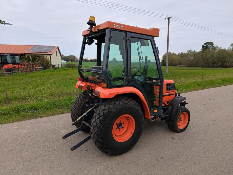 Kubota st-30 4x4 brutto 30 km mini traktorek komunalny ogrodniczy