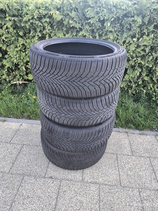 Opony zimowe Bridgestone 225/40/18