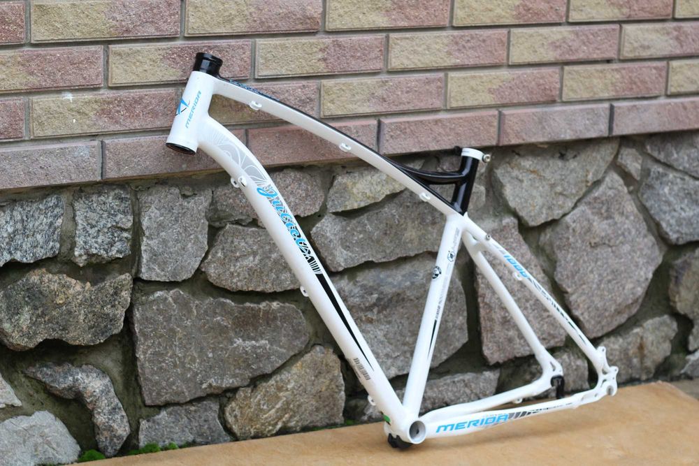 Рама 26: Merida HFS Juliet 1000 L/20/50