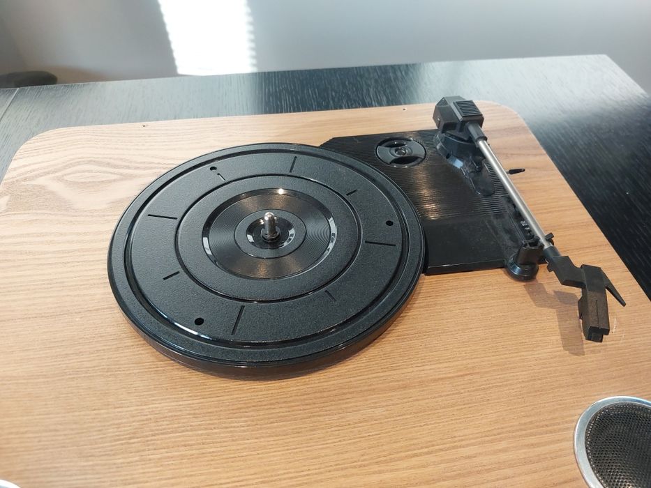 Gramofon ION MAX LP Z Wbudowanymi Głośnikami Uszkodzony