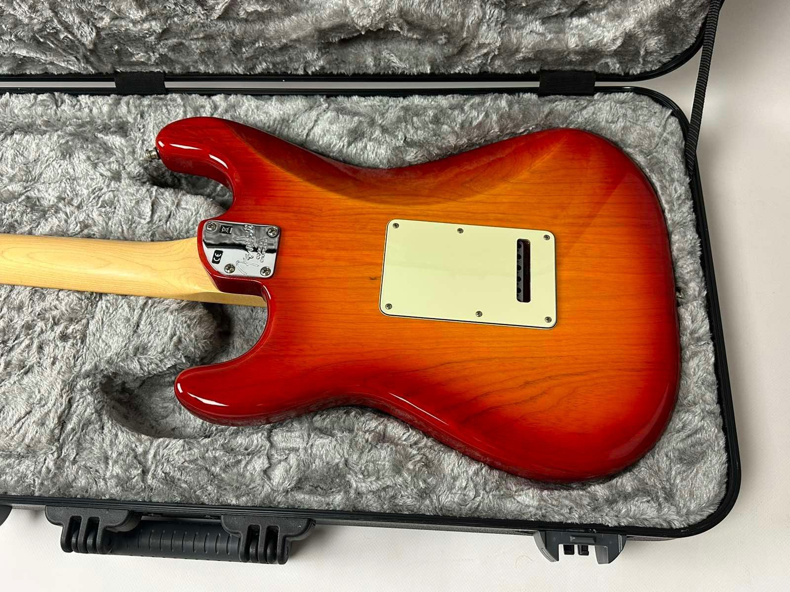 Акція! Fender American Elite Aged Cherry Burst (2017р, mint, 1690$)