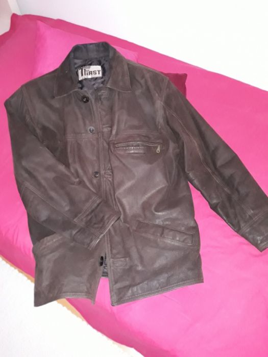 Casaco em pele castanho