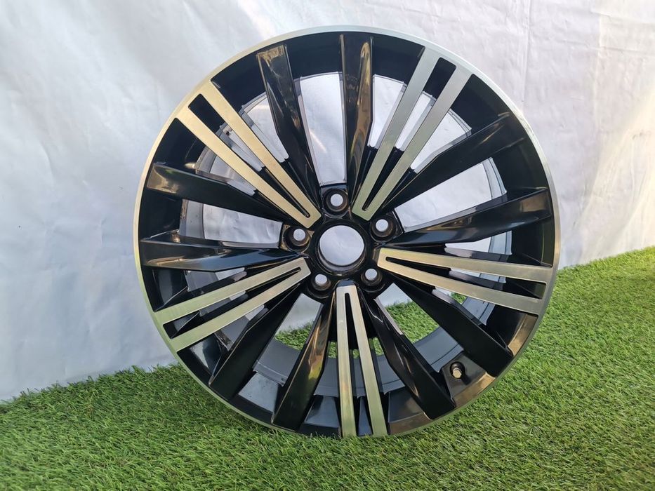 FELGA VW TIGUAN II 5NA 7x18 ET43 5x112 5NA601025K 5NA601025C