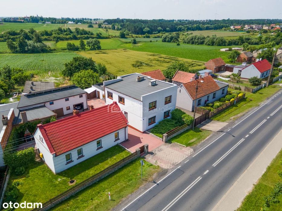 Dom w piaskach z garażami i dużą działką