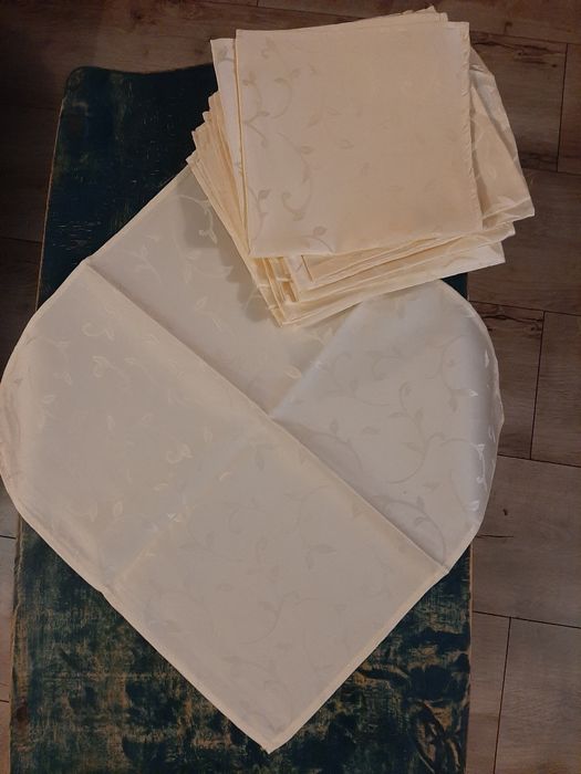 Serwetki bankietowe 46x46cm.12sztuk.