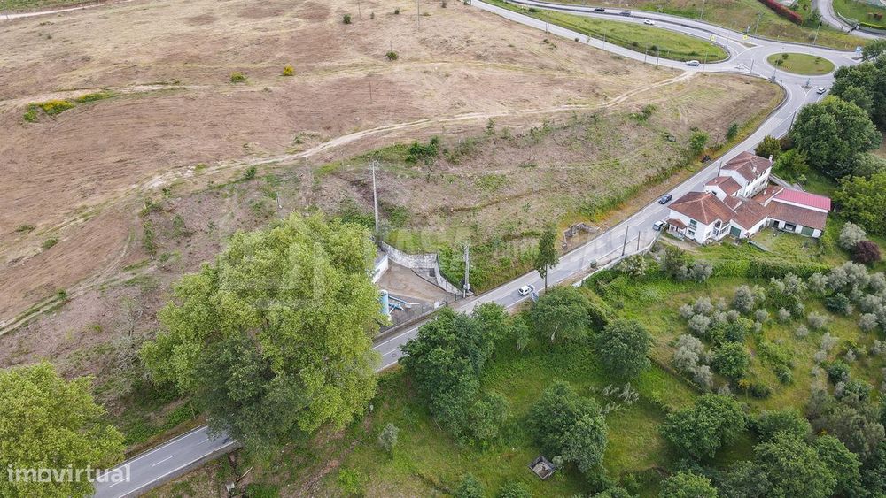 Terreno Industrial em Fragosela