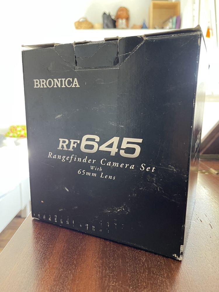 Bronica RF (caixa orignal de lente e corpo)