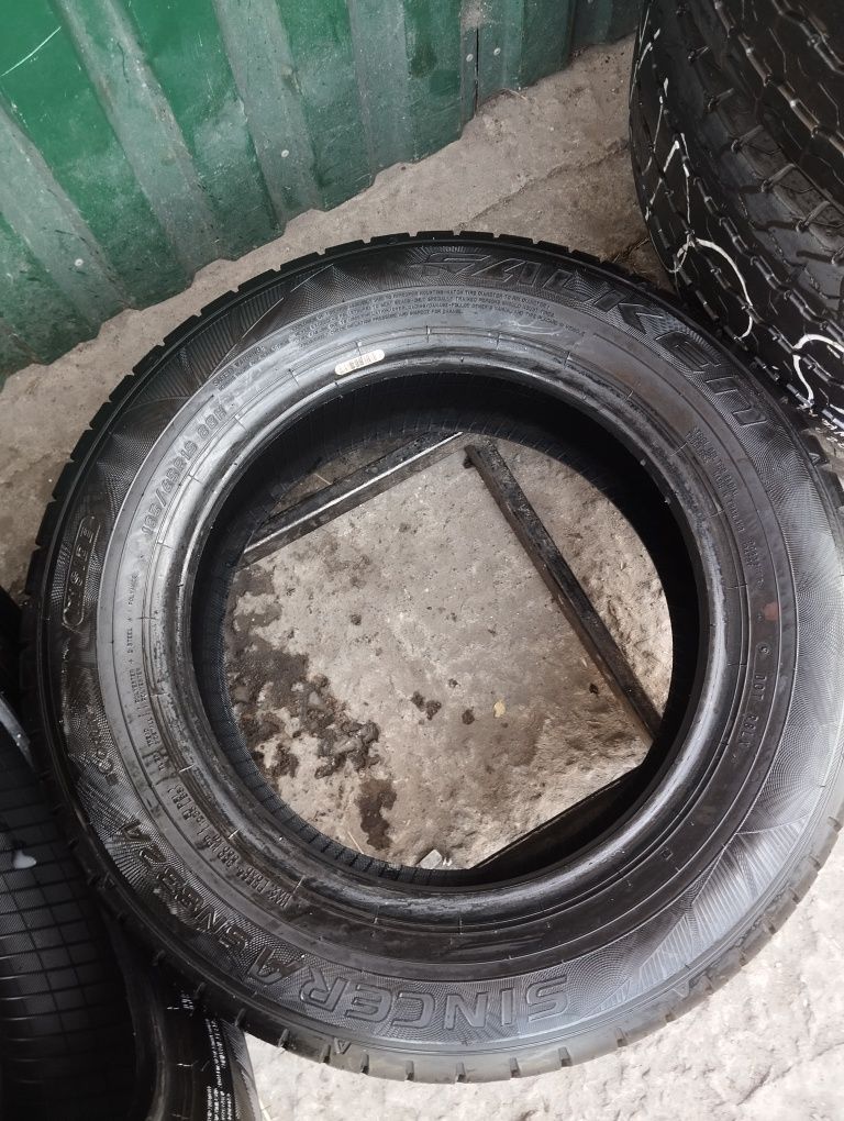 Пара літніх шин Falken 185/65/15