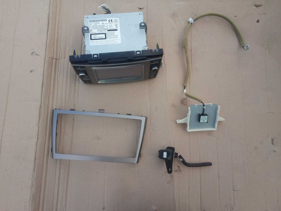 Toyota avensis t27 12-15 lift radio dotykowe moduł navi kamera antena