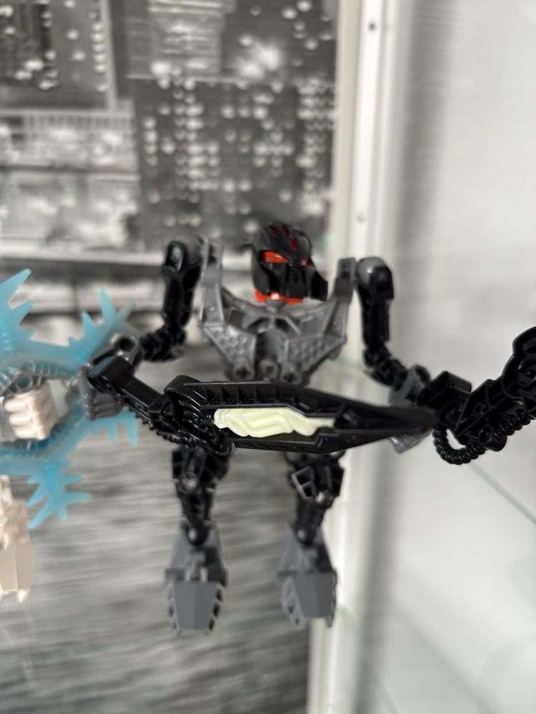 Lego Bionicle roboty