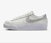 Кеди жіночі Nike Blazer Low Platform DQ7571-101
