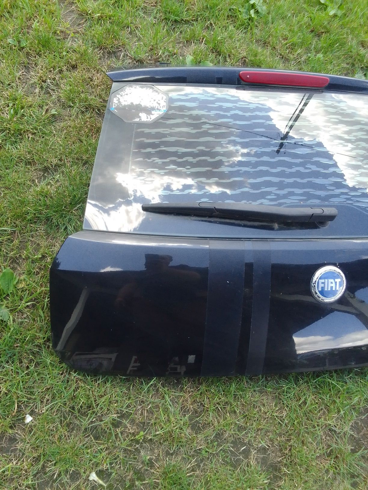 Klapa tylna bagażnika Fiat Grande Punto rok 2005 kolor czarny 3 drzwi