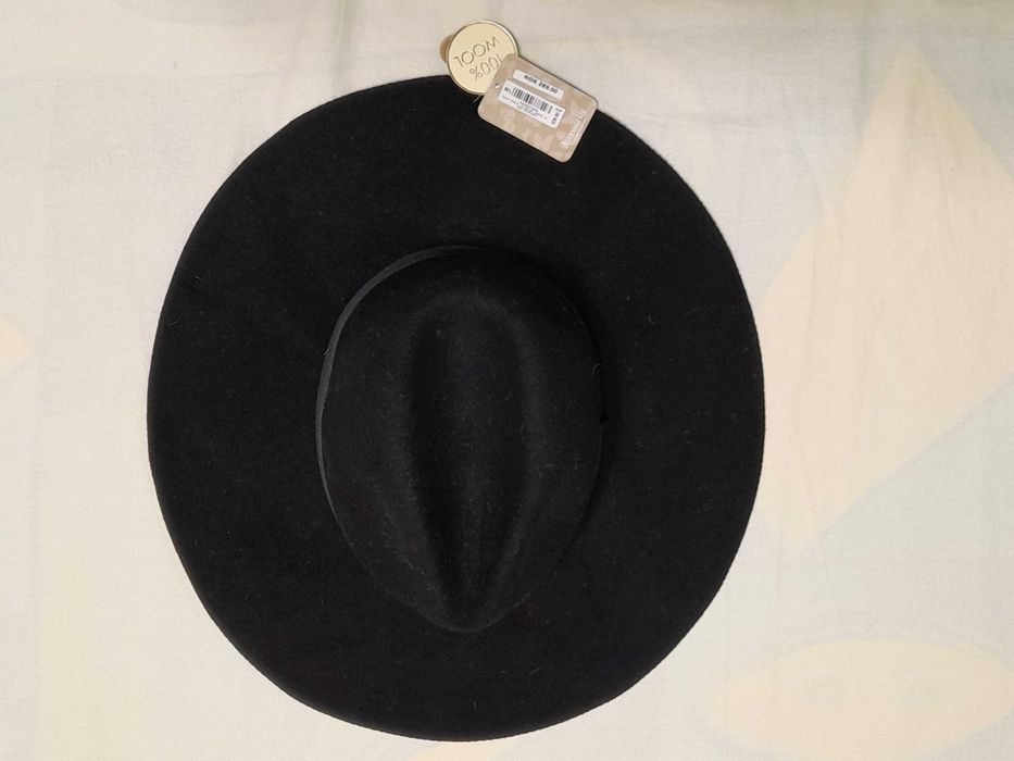 шапки , шарф EURO 2008 ,капелюх Accessorize -M\L