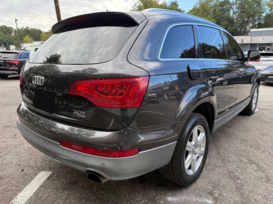 Audi Q7      2014