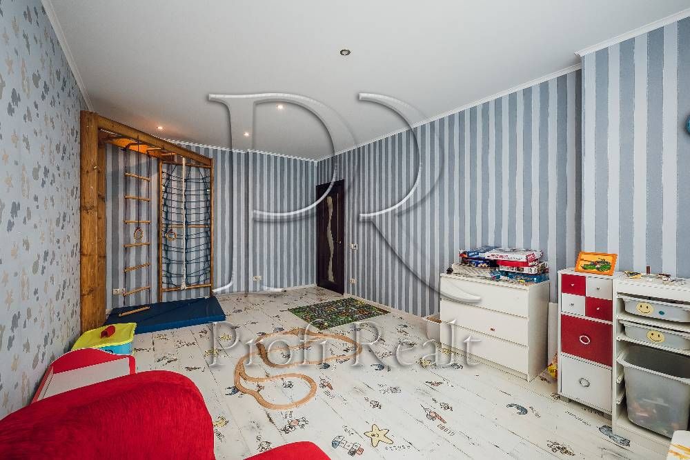 Продаж 6 кімн. дворівневої квартири вул. Анни Ахматової 30/ Позняки