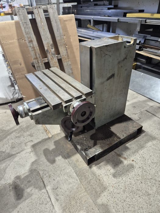 Frezarka do metalu mała