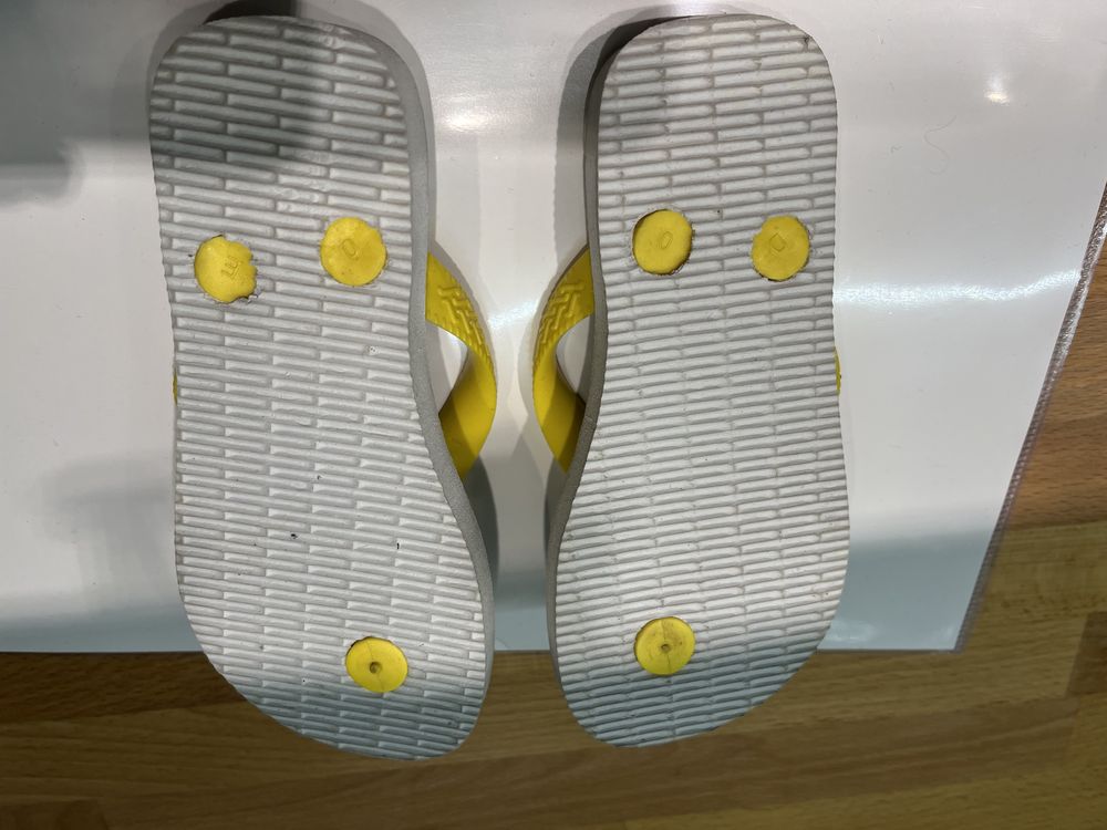 Havaianas japonki klapki 25-26 Minionki