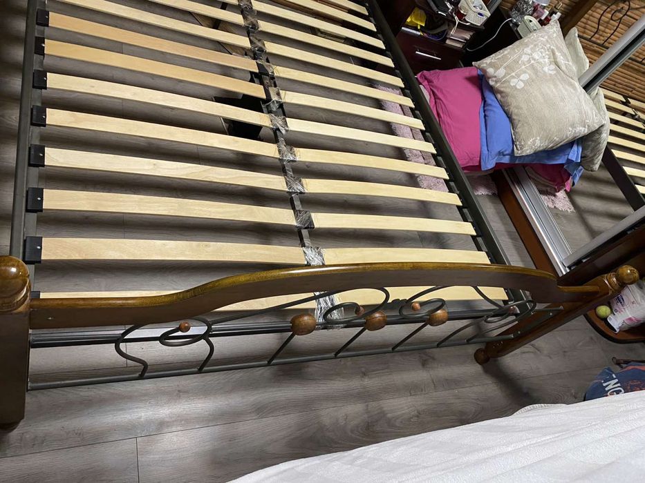 Ліжко двоспальне