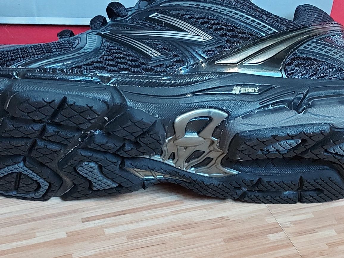 Nowe New Balance M770BS2