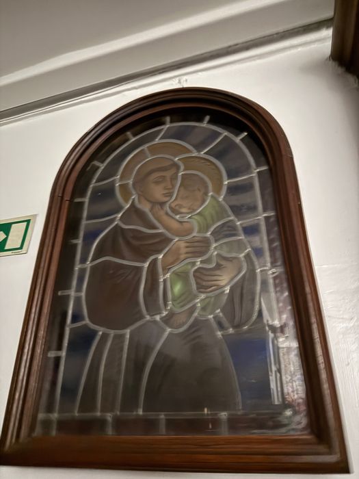 Vários painéis de vitrais antigos