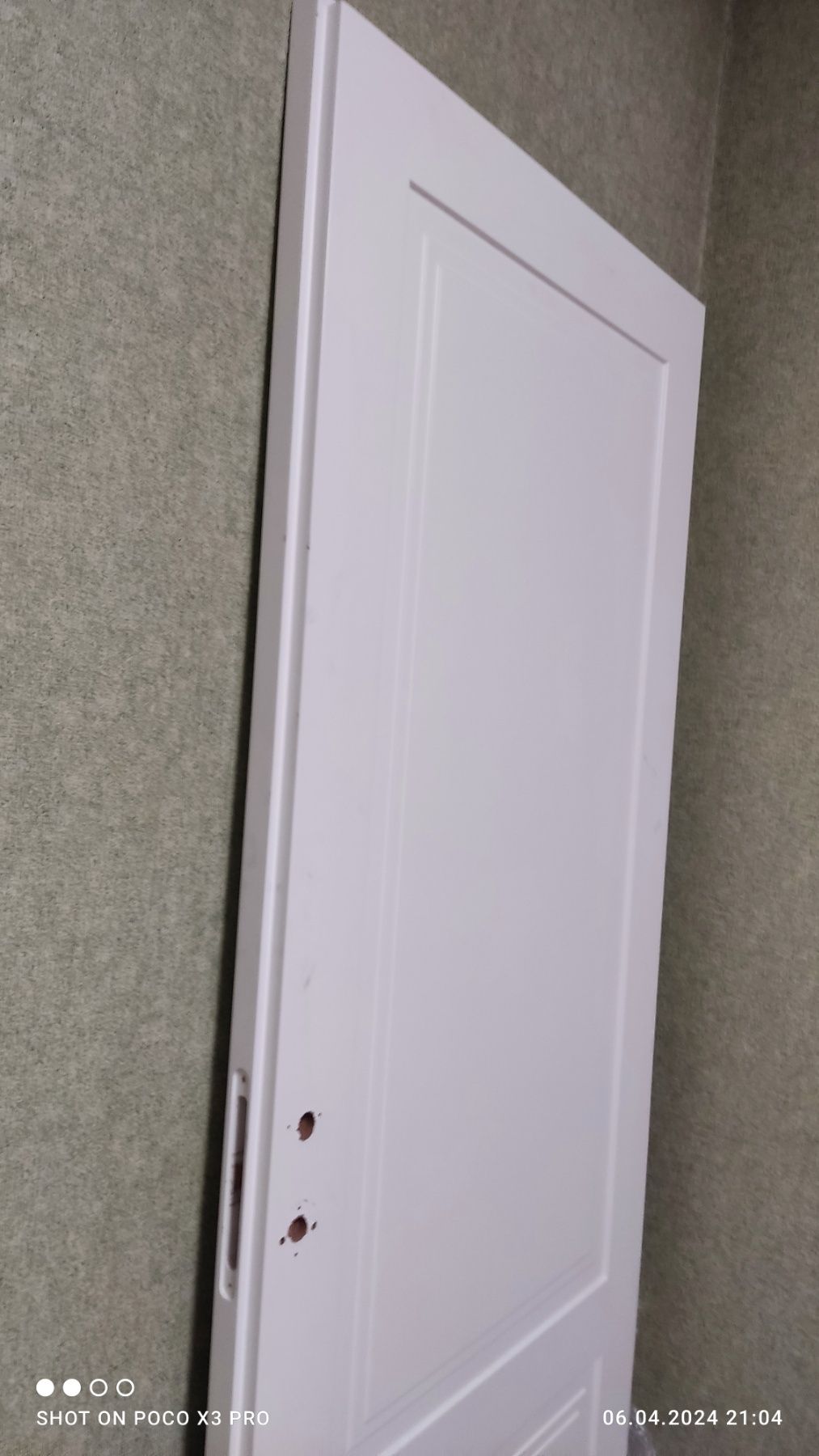 Большая тяжёлая белая дверь 200 80 5 шикарно выглядит массив сосны