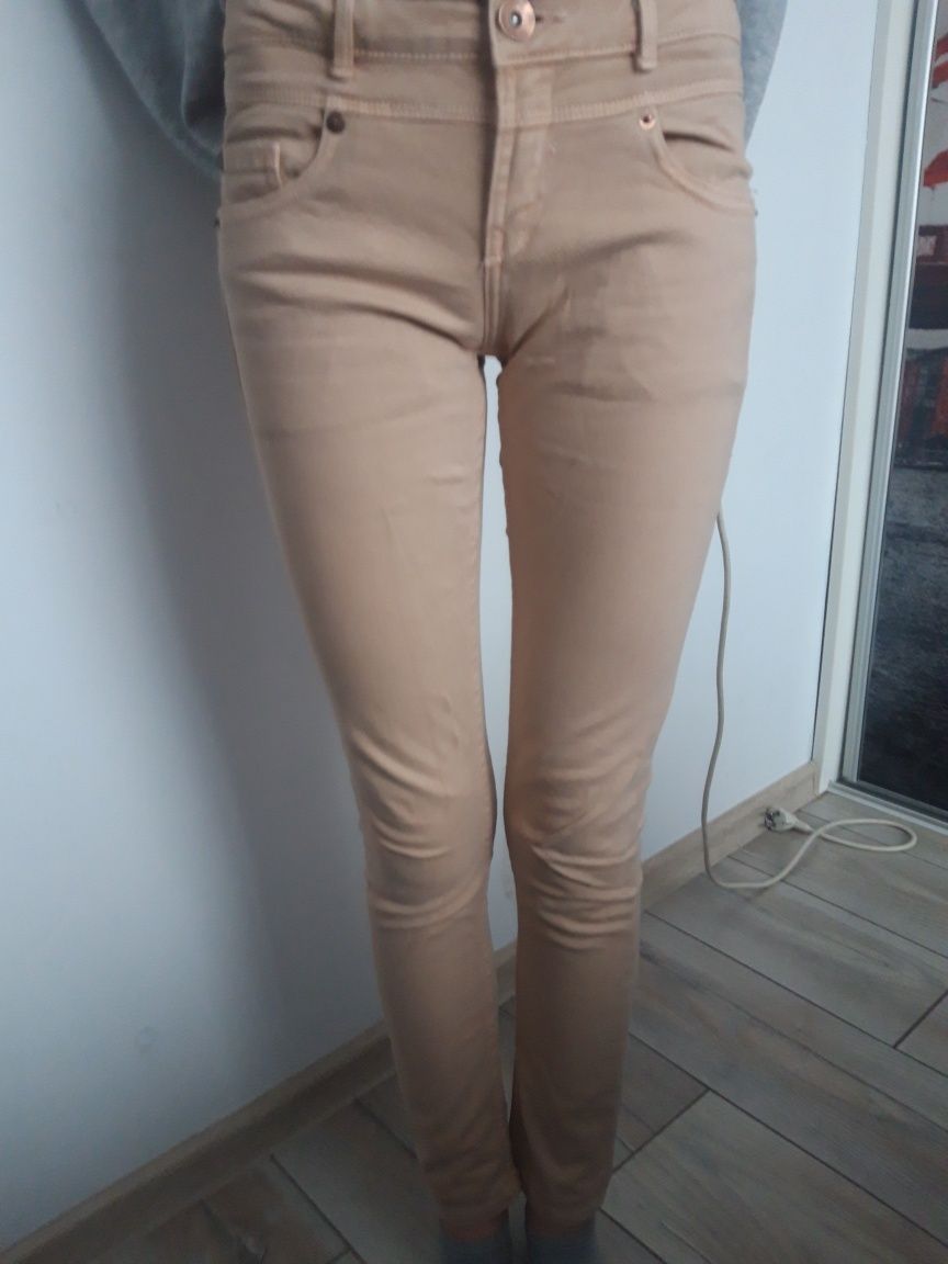 4 pary jeansów 146 cm
