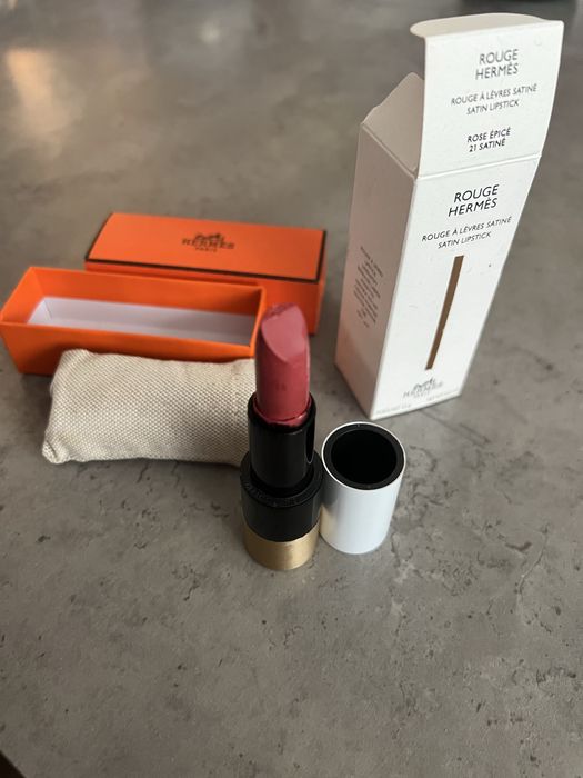УЦЕНКА Hermes помада для губ Rouge Satin Lipstick 21