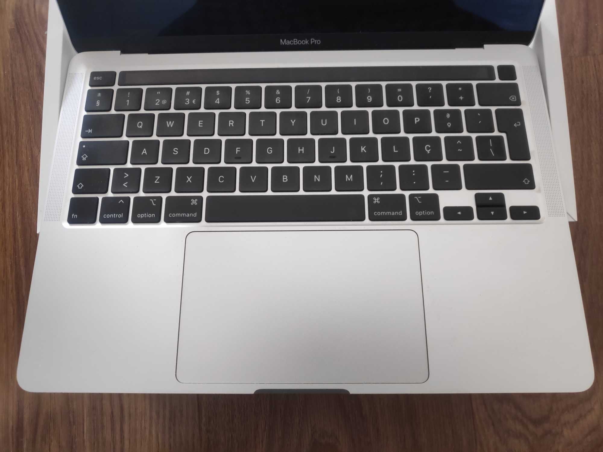 OPORTUNIDADE MacBook Pro 13'', 2020, i7-2,3GHz, 16GB, 512GB SSD. Prat