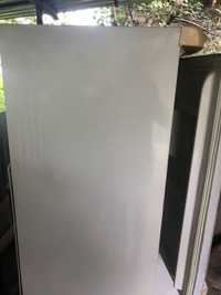 Продається холодильник Самсунг б/у робочий стан.